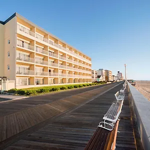 Hotel Howard Johnson By Wyndham Ocean Oceanfront